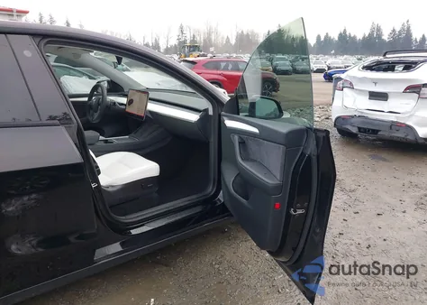 2023 Tesla Model Y Awd/Long Range Dual Motor All-Wheel Drive from USA, damaged, VIN 7SAYGAEE3PF646429